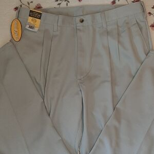 Rustler Legendary Gold From Wrangler Men's 38 X 30 Khaki Dress Pants